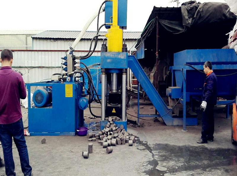 Scrap Briquetting Machine